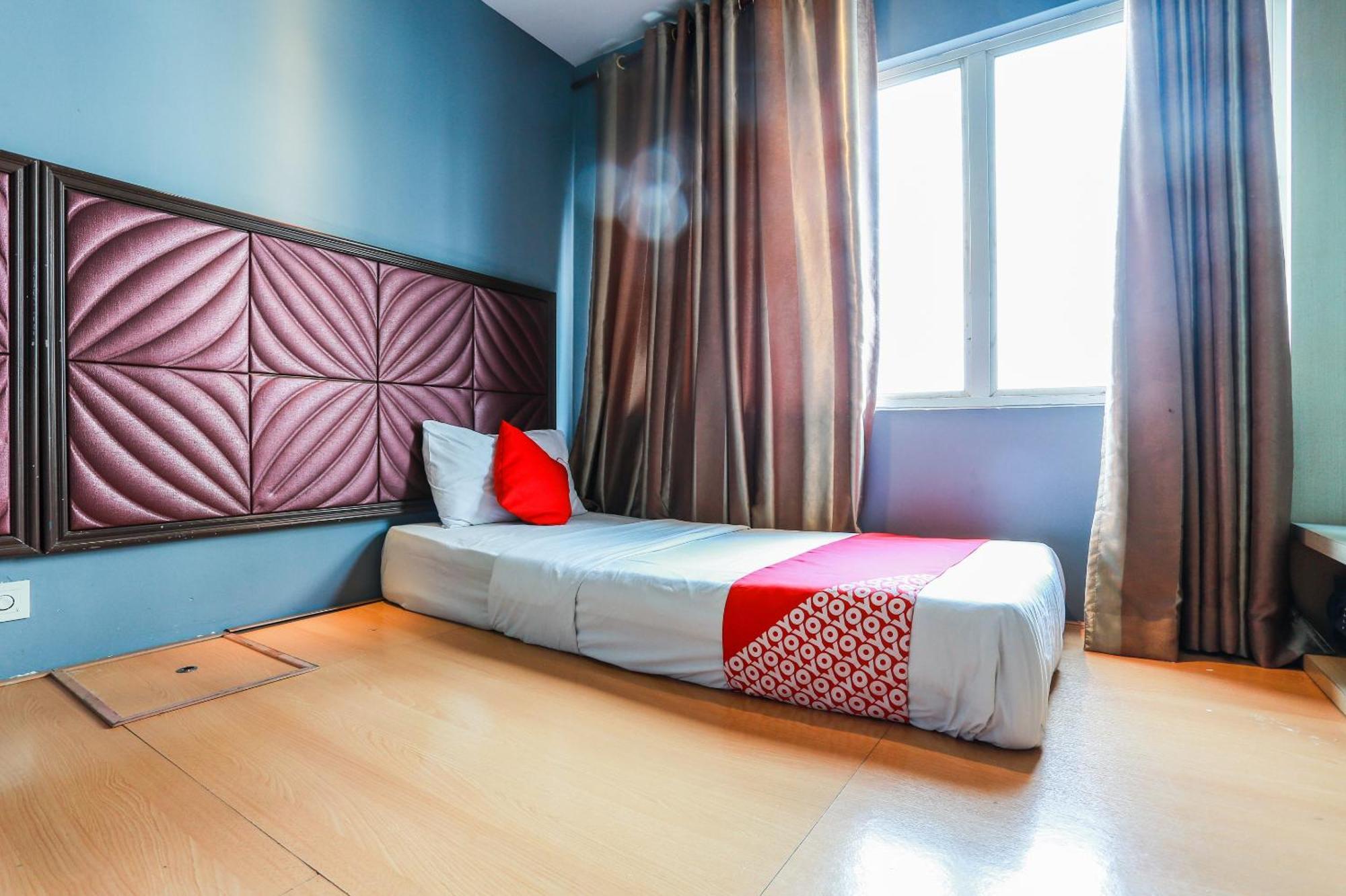 Oyo 90894 Hotel Smc I-City Shah Alam Esterno foto