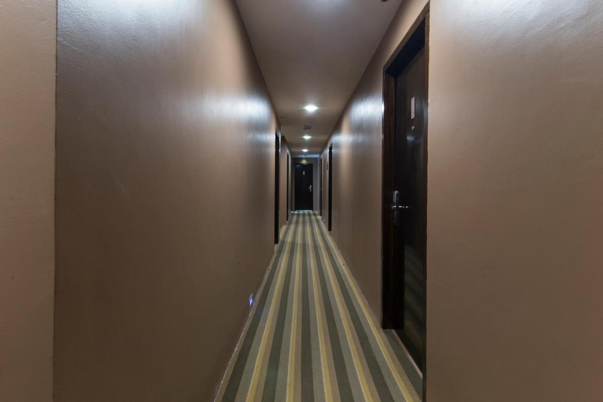 Oyo 90894 Hotel Smc I-City Shah Alam Esterno foto